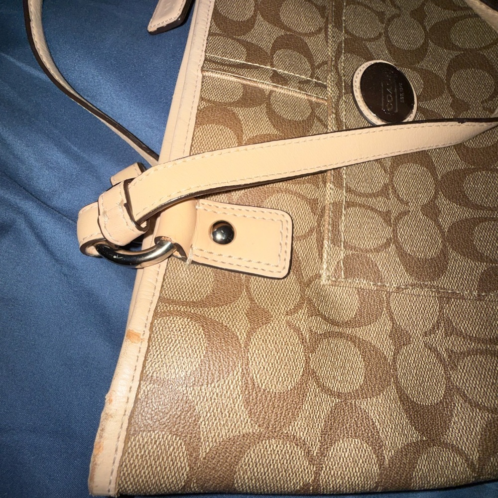 Coach handbag - Picture 3 of 6